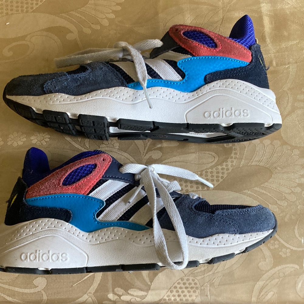 Boys shoes